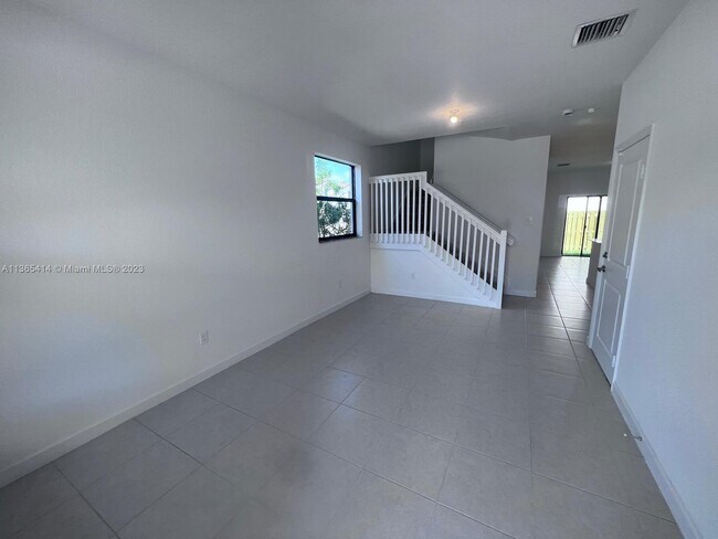 Foto del edificio - 15911 SW 2nd Pl