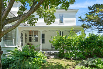 Building Photo - 255 Smith Hill Rd