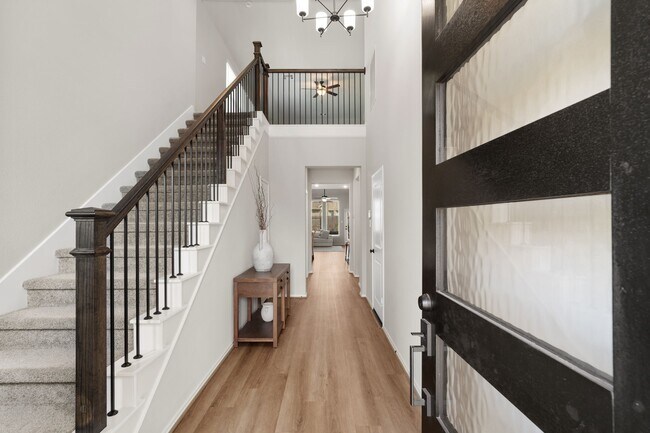 Building Photo - 10707 River Walk Dr