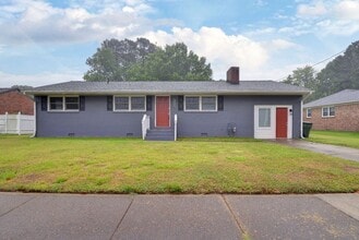 Building Photo - 485 Colony Rd