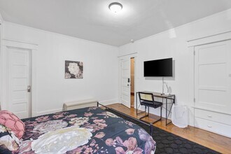 Building Photo - 115 N 41st St