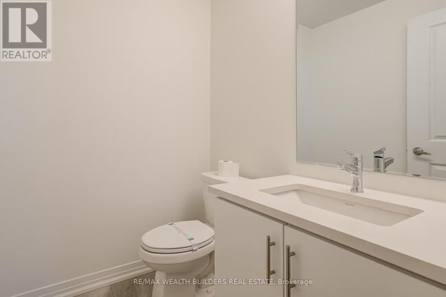 Building Photo - 1 Kings Hill Dr