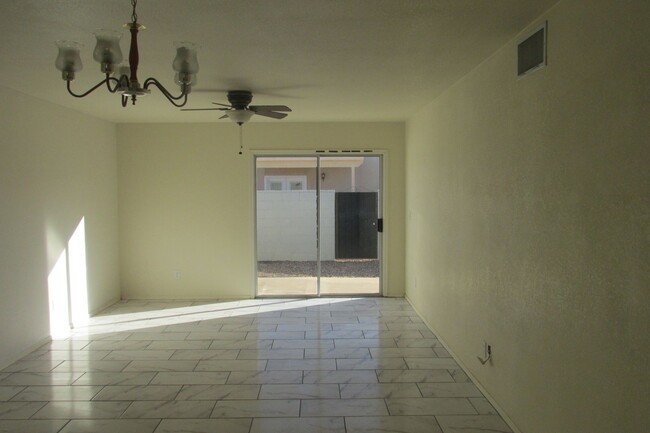 Foto del edificio - Great Townhouse close to Ft. Huachuca