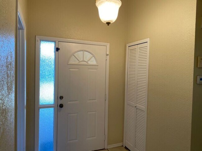 Foto del edificio - Apopka 3 BEDROOM Home For Rent (SEE TERMS)