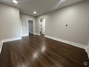Building Photo - 2048 N California Ave