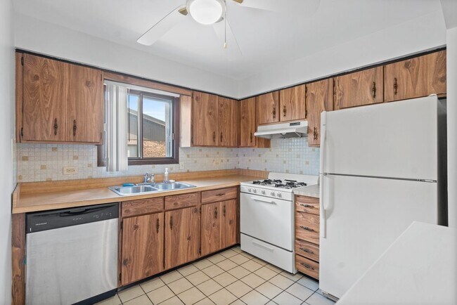 Building Photo - 15128 Quail Hollow Dr