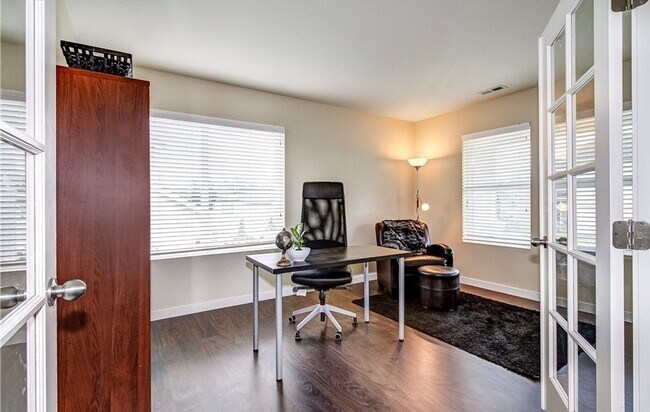 Foto del edificio - Kentlake Highlands 3 bedroom, 2.5 bath beautiful home!