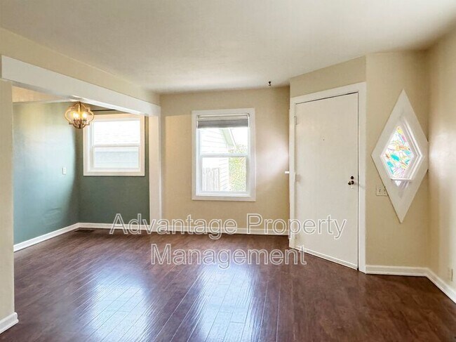 Building Photo - 2889 NW Gibson Hill Rd