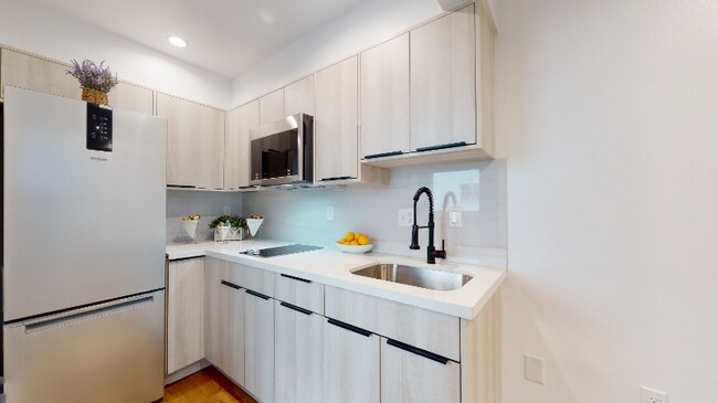 Building Photo - 1307 N Harvard Blvd