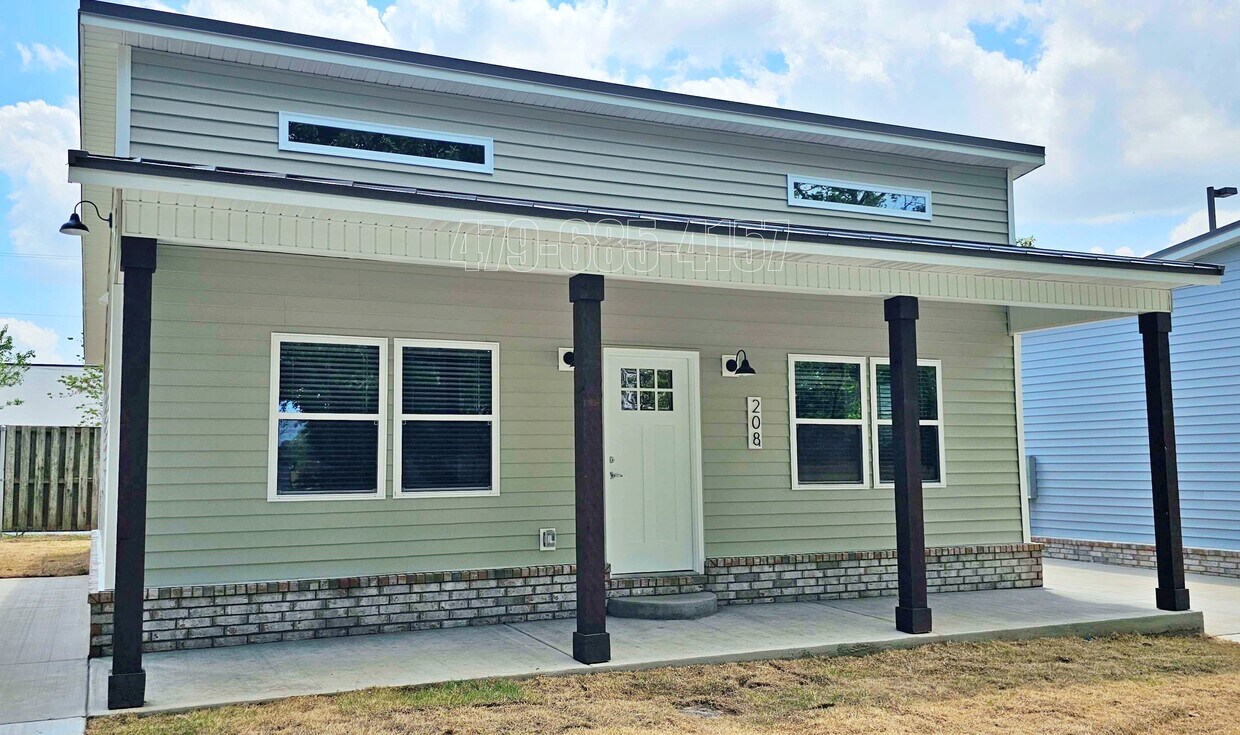 Foto principal - 208 N 7th St