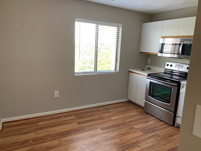 Foto del edificio - 3920 Mystic Valley Pkwy