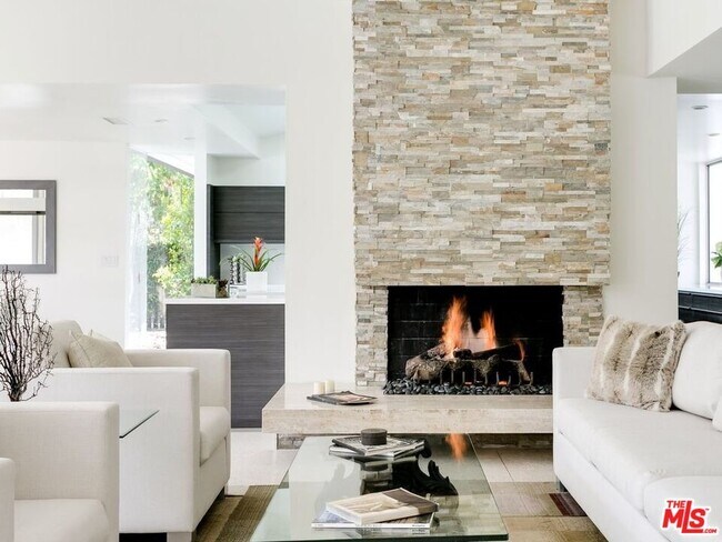 Foto del edificio - 5470 Katherine Ave