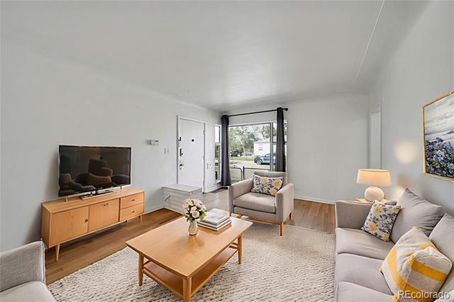 Foto del edificio - 4300 S Acoma St