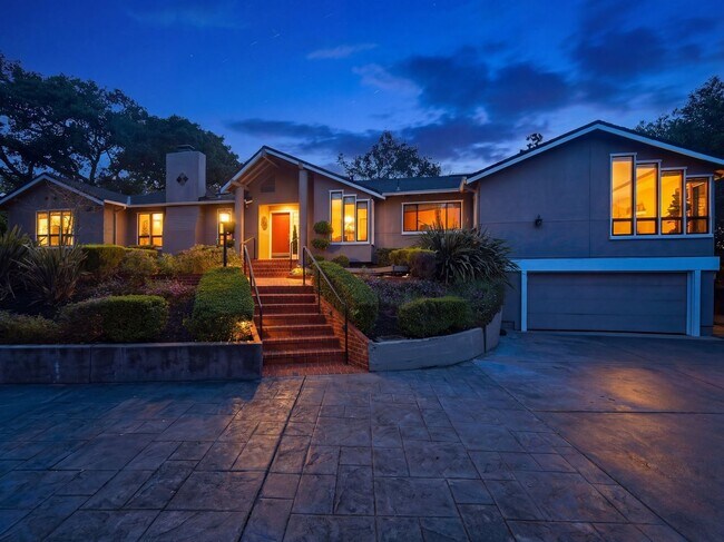 Building Photo - OPEN HOUSE 5/9 & 5/10 1:30-4:30