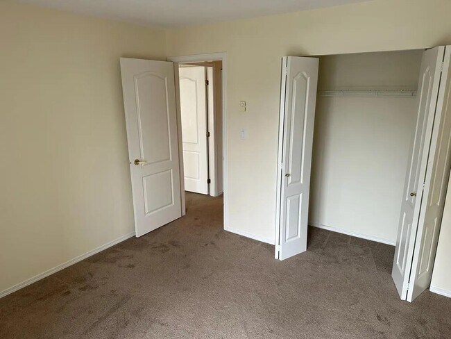 Photo du bâtiment - 32085 George Ferguson Way