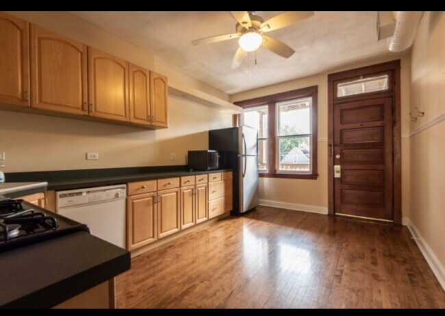 Foto del edificio - 2475 W Pensacola Ave