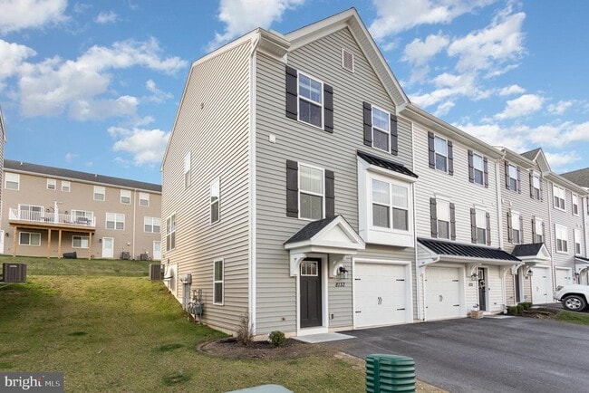 Building Photo - 8133 Kelly Dr