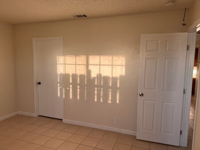 Foto del edificio - 13584 Yakima Rd