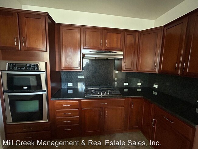 Building Photo - 4 br, 3 bath House - 1513 N. Pisa