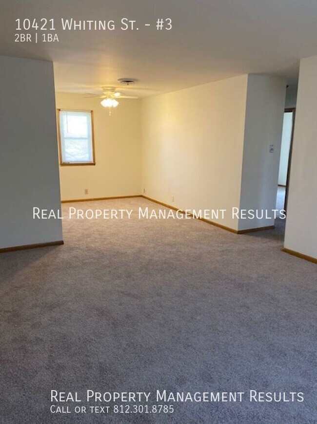 Foto del edificio - 10421 Whiting St