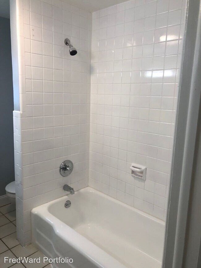 Building Photo - 3 br, 1 bath House - 150 Wardwell St