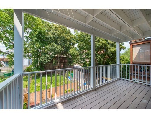 Foto del edificio - 688 E 6th St