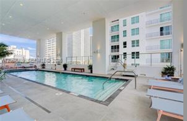 Foto del edificio - 227 NE 2nd St