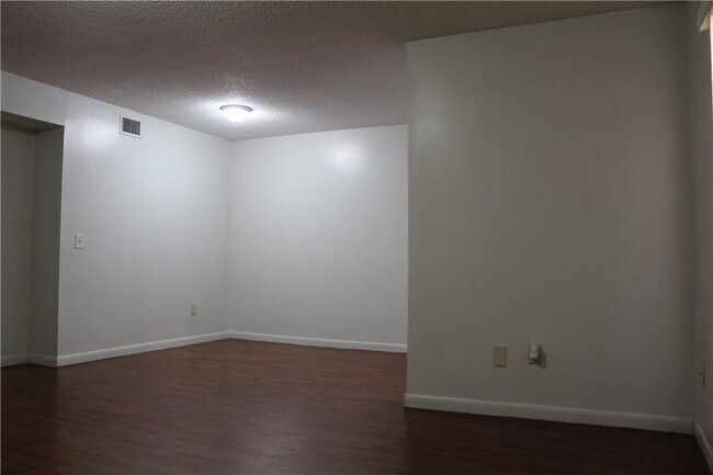 Building Photo - 4341 W McNab Rd