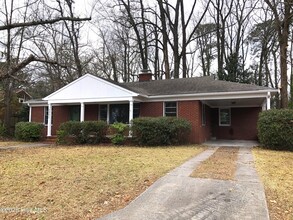 Building Photo - 2301 Jefferson Dr