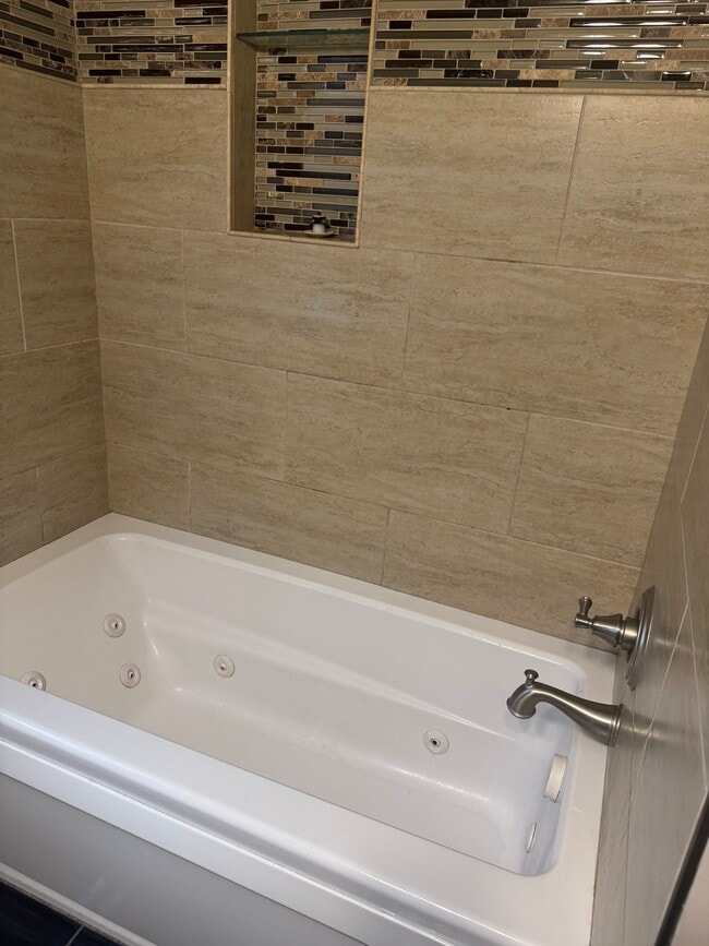 Building Photo - 11401 Mayfield St