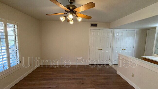 Foto del edificio - 5814 W Gelding Dr