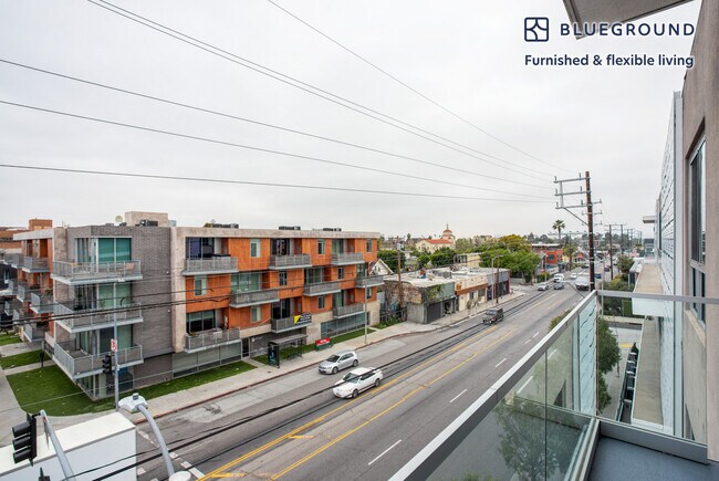 Foto del edificio - 710 N El Centro Ave