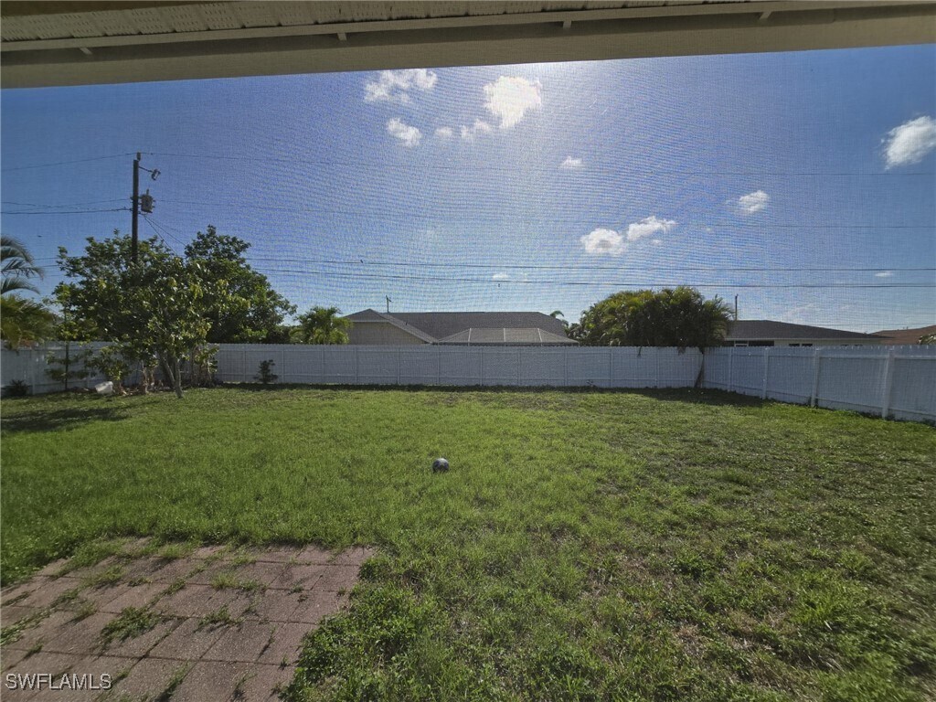 Foto principal - 402 NE 23rd Pl