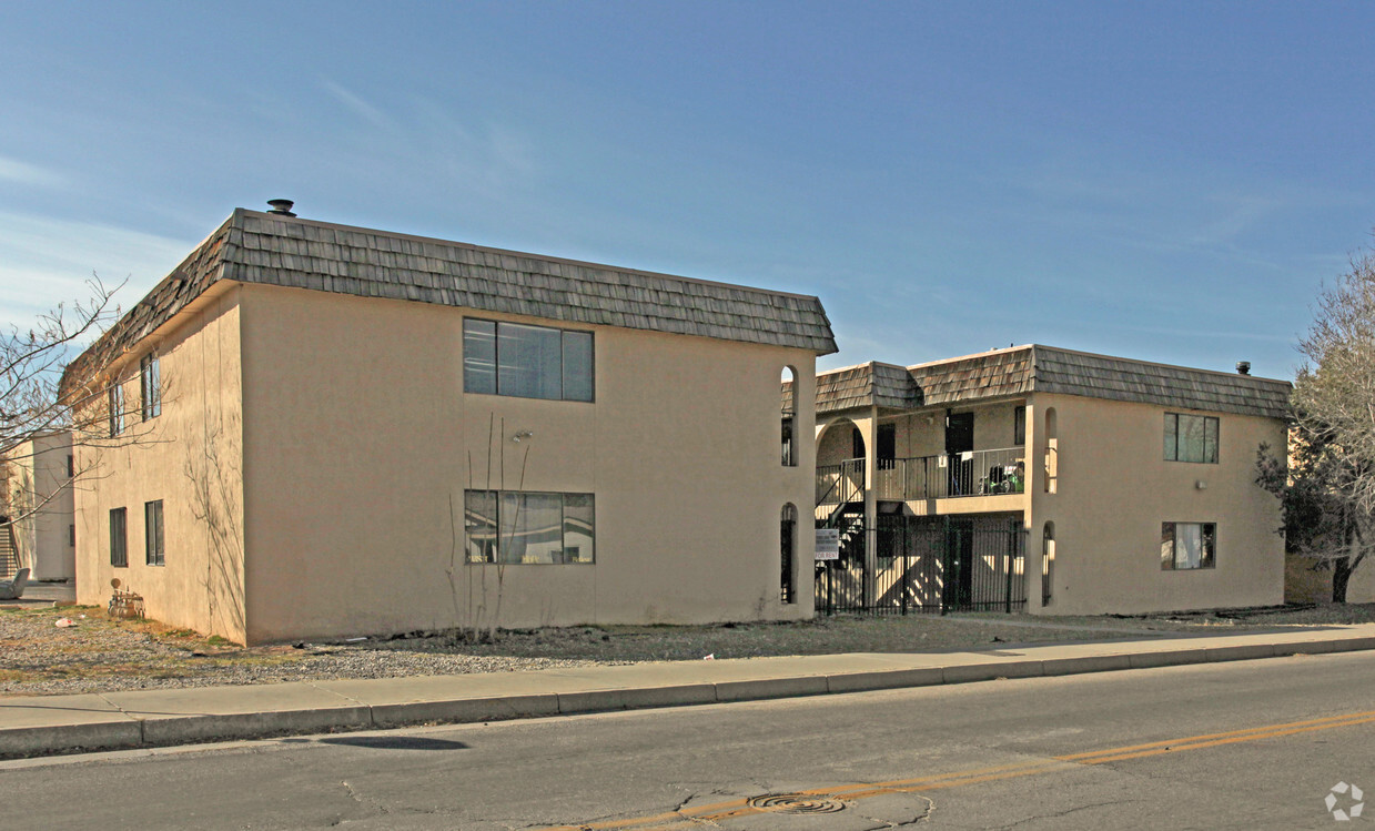 Primary Photo - 5712-5716 Kathryn Ave SE