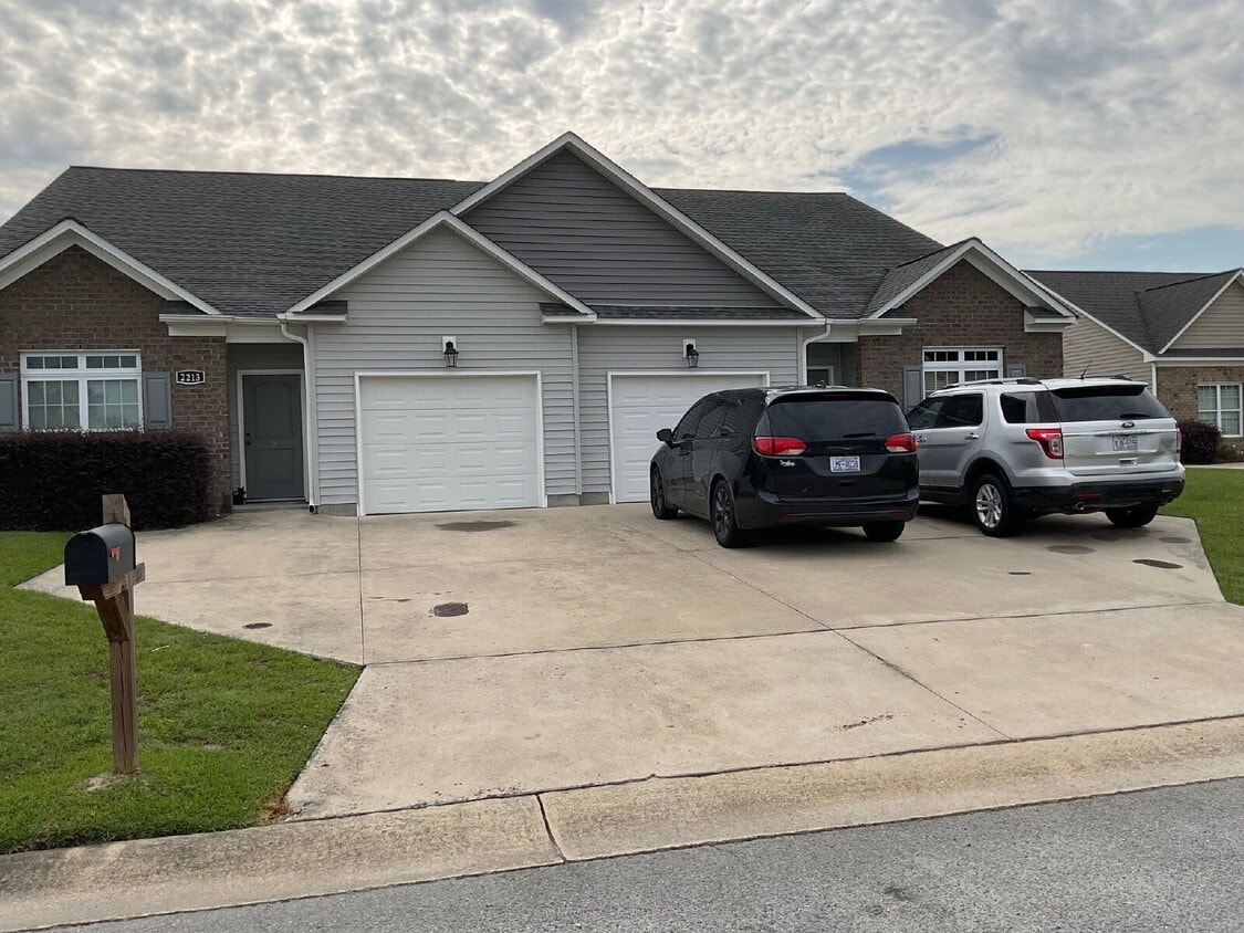 Photo - 2213 Remington Court