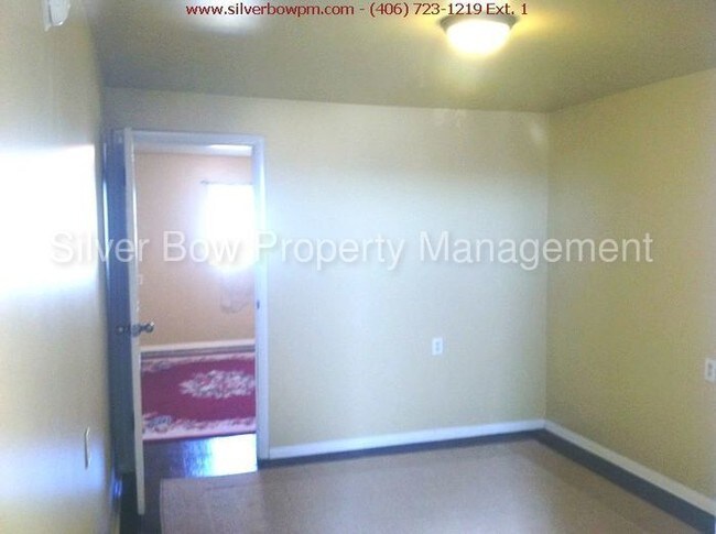 Foto del edificio - 622 W Broadway St