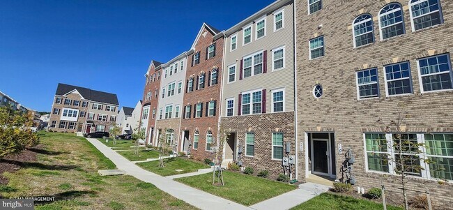 Foto del edificio - 5426 Greenpoint Ln