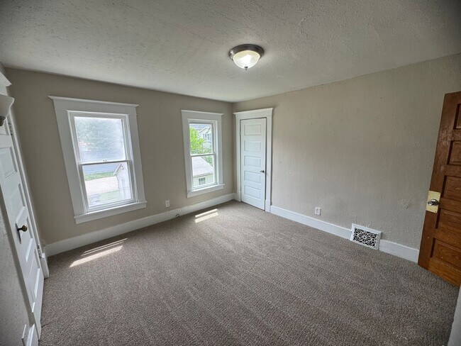 Foto del edificio - 3902 4th Ave