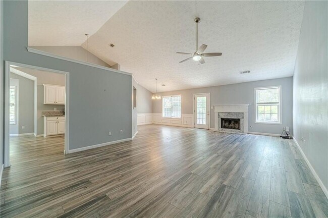 Foto del edificio - 1617 Amhearst Walk Rd