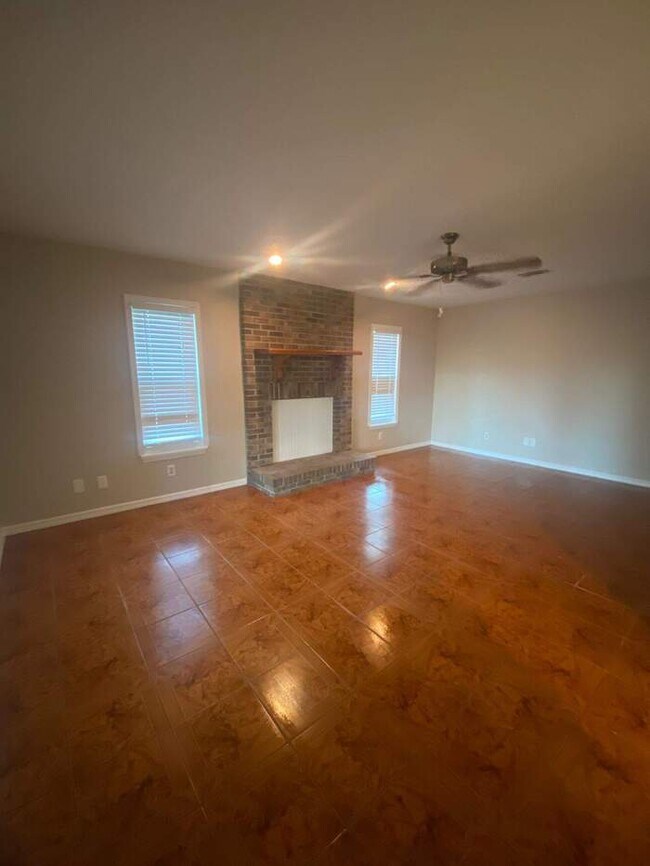 Building Photo - NOW AVAILABLE! - 3924 Hunters Ridge Way, T...