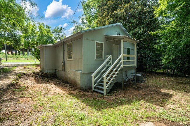 Building Photo - 1812 26th Avenue Tuscaloosa, AL 35401