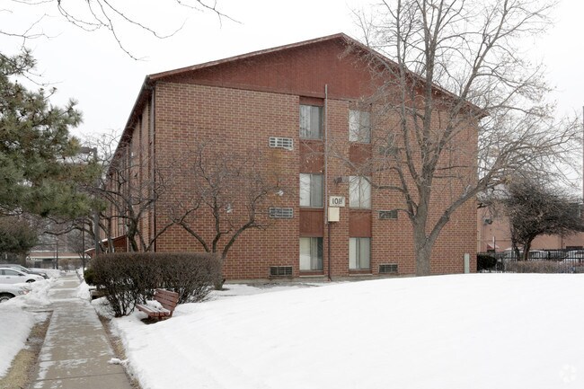 Circle Park Apartments Apartments Chicago, IL