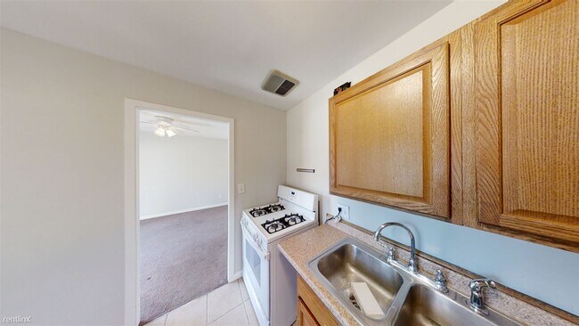 Building Photo - 3 br, 1 bath House - 257 Mason Ave