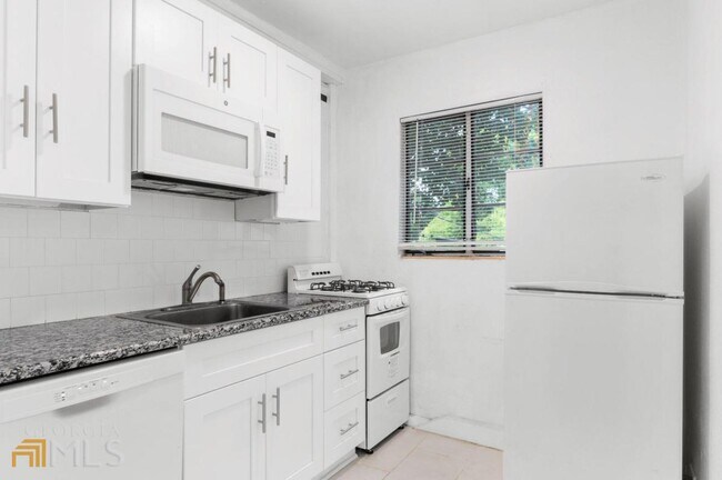 Foto del edificio - 43 25th St NW