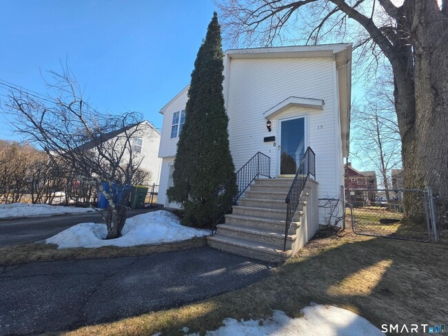 Foto del edificio - 15 Mc Donald Ave