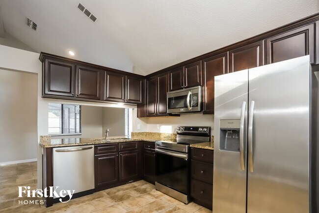 Foto del edificio - 1503 Chepacket St