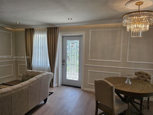 Foto del edificio - 609 NE 14th Ct