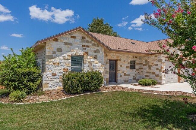 Building Photo - Charming open floor style home!
