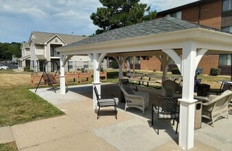 Building Photo - 607 N Hightower St