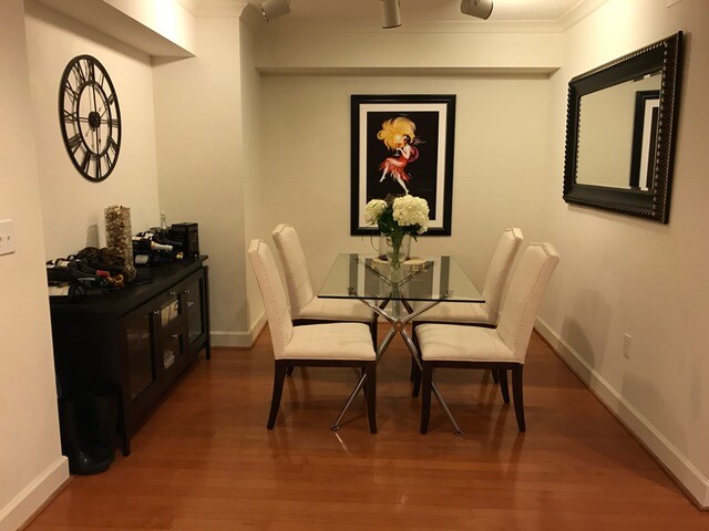 Foto del edificio - 1220 N Fillmore St